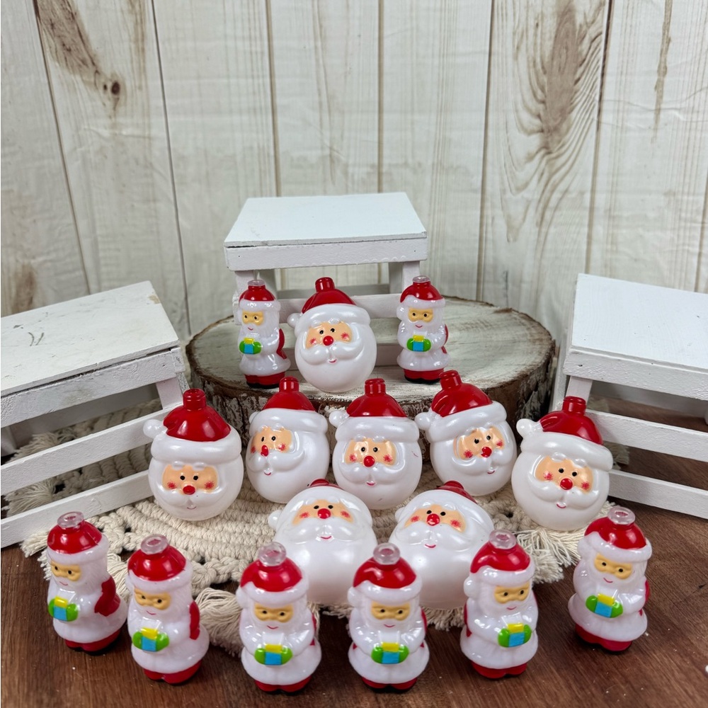 Vintage Plastic Santa Light Covers - Red & White(16 pieces).WS-2-2#34